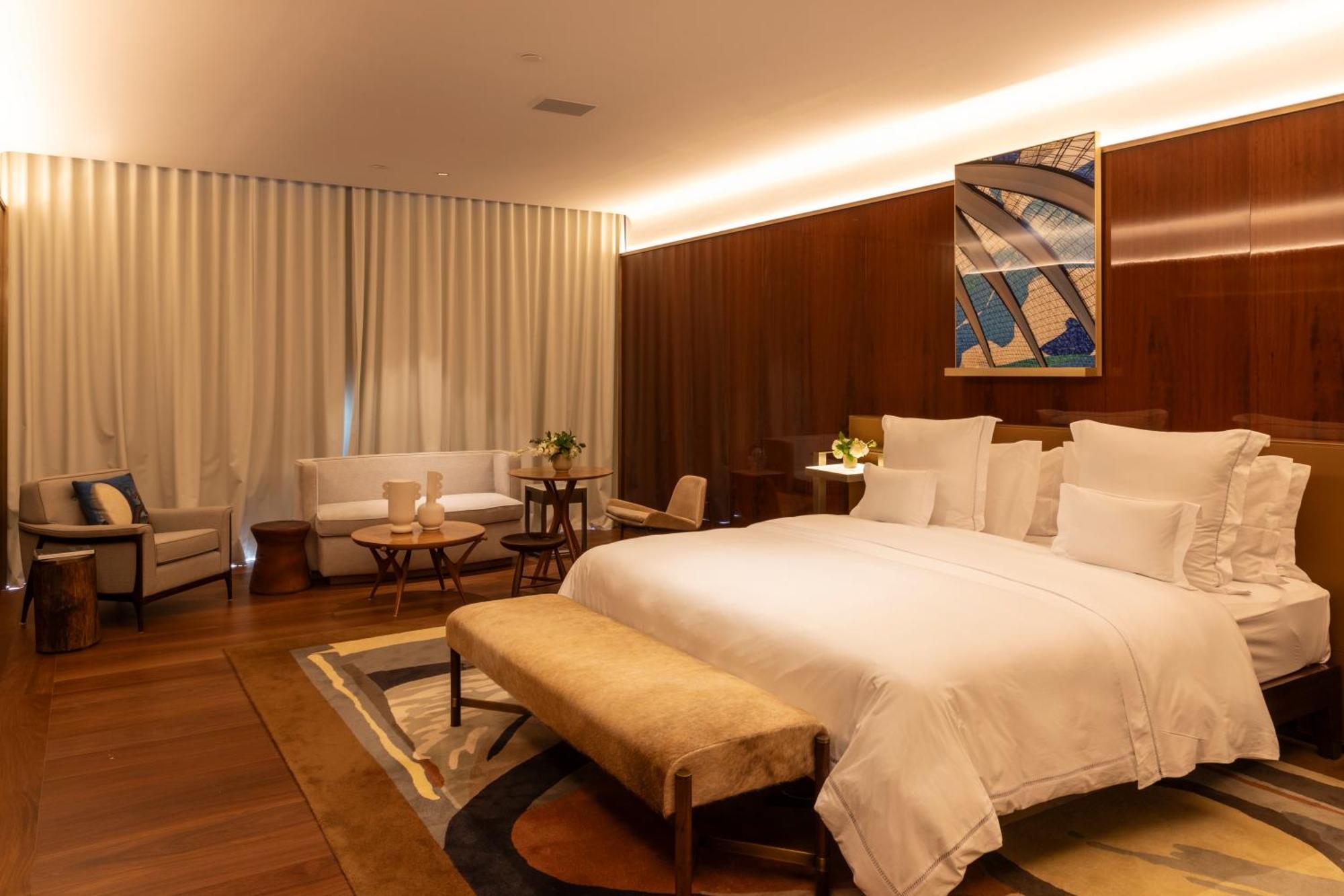 Rosewood Sao Paulo Hotel Ngoại thất bức ảnh A bedroom at the Four Seasons Hotel